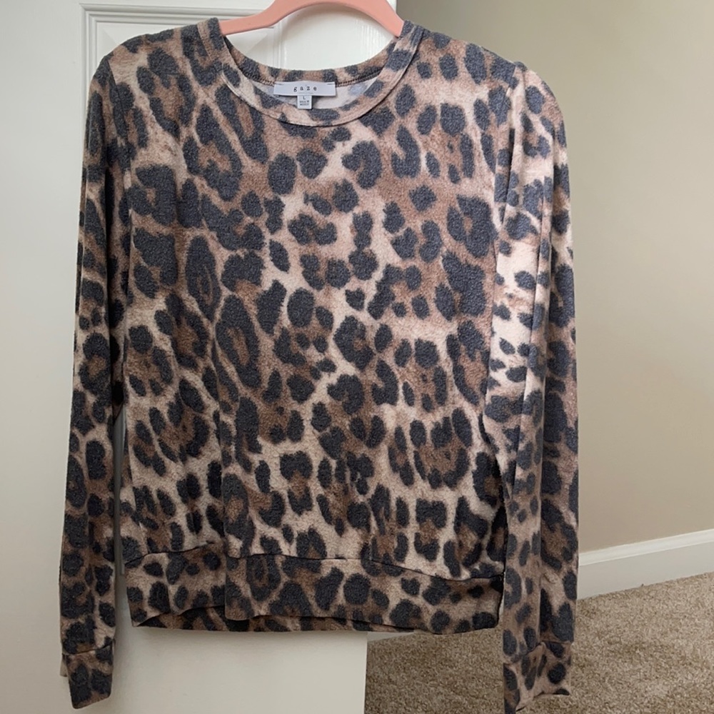Soft Leopard Print sweatshirt